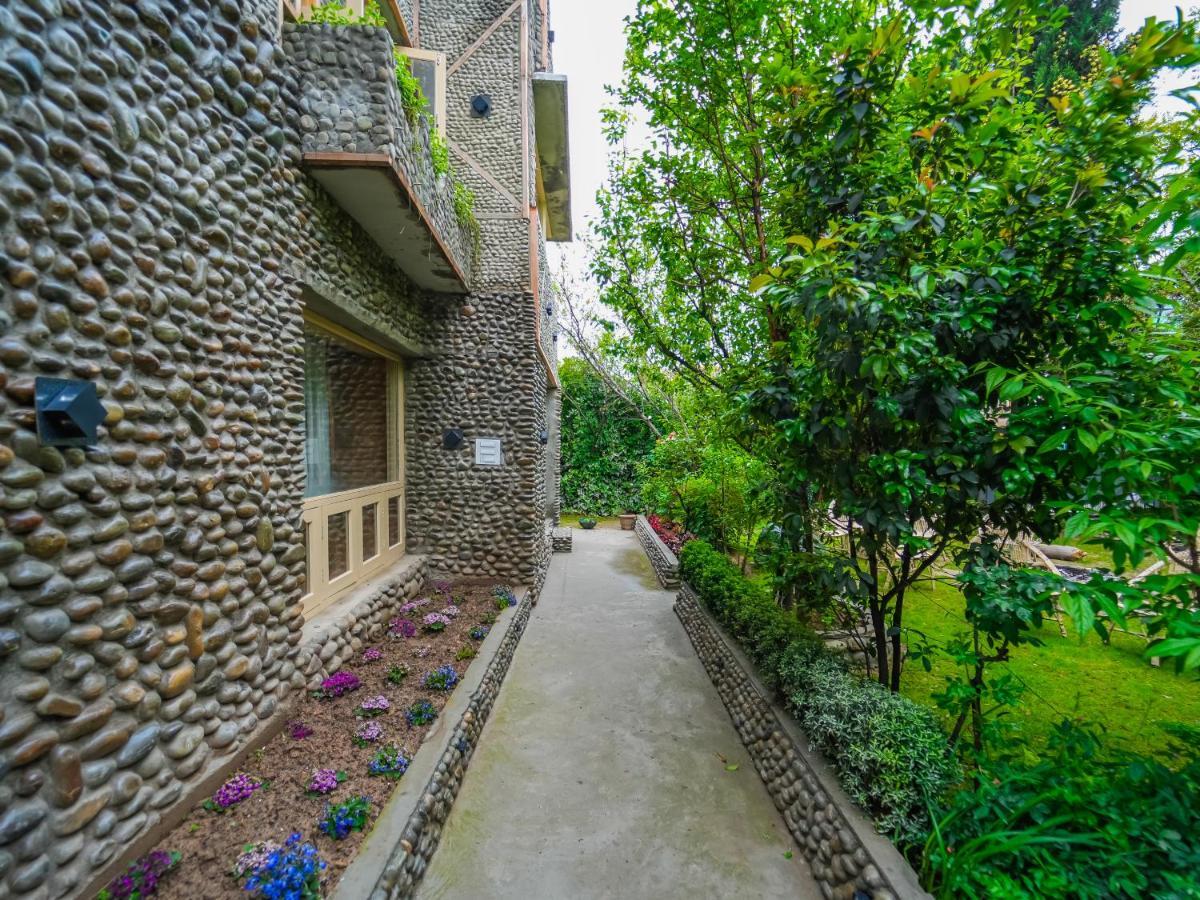Hotel Mirage Srīnagar Exterior foto